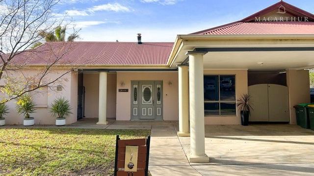 11 Warrawong Street, NSW 2650