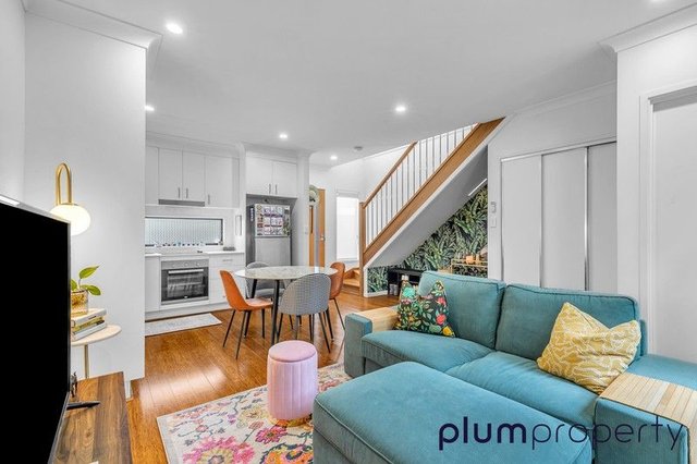 2/22 Goodwin Terrace, QLD 4105