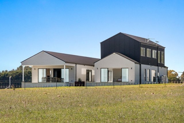 749 Glenoval Road, Lake Bathurst Via, NSW 2580