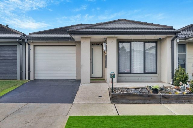 8 Luppino Street, VIC 3064