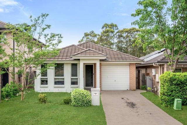 25 Fairchild Road, NSW 2560