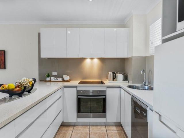 408/305 Coral Coast Drive, QLD 4879