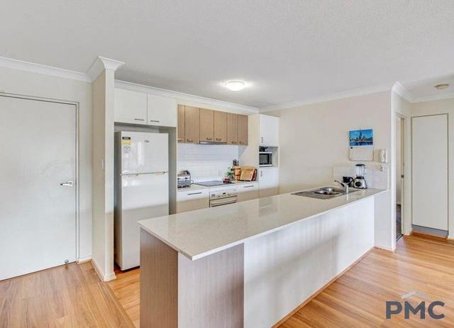 11/6 Lockhart Street, QLD 4102