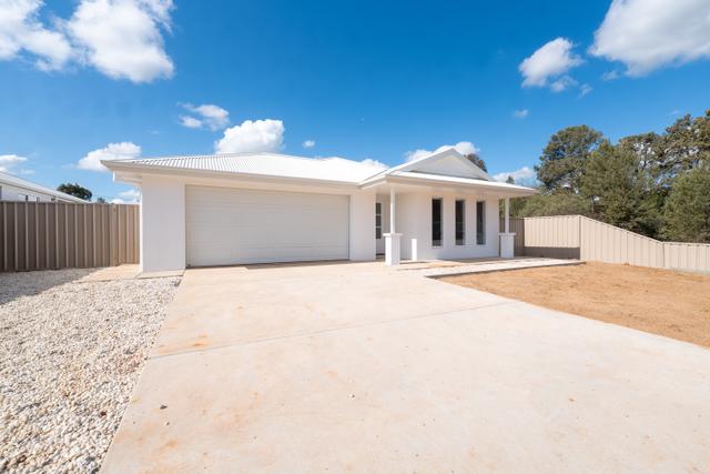 21B Kingdon Drive, NSW 2701