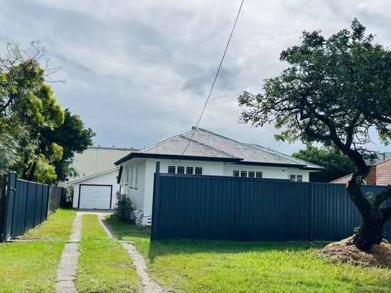 74 Rosedale S, QLD 4108
