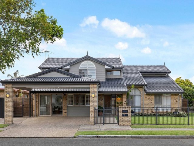 21 Bangalow Street, QLD 4035