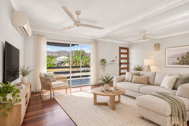 1 Karina Crescent, QLD 4815