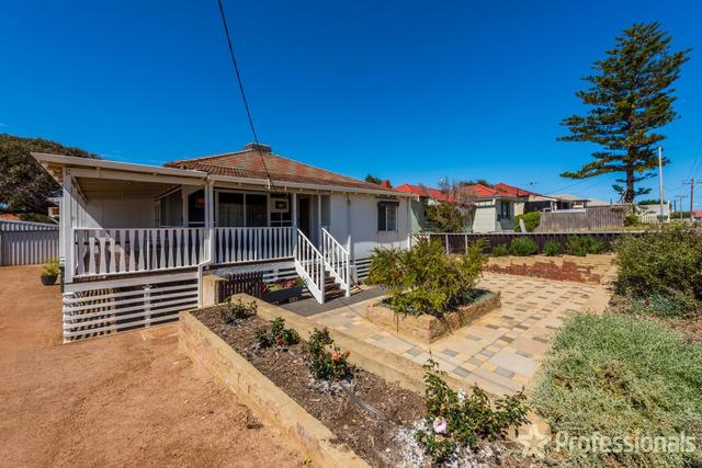 210 Evans Street, WA 6530