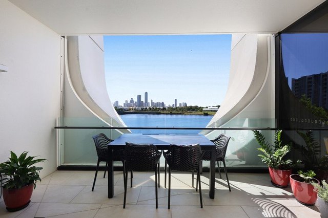 4201/24 The Lanes  Boulevard, QLD 4218