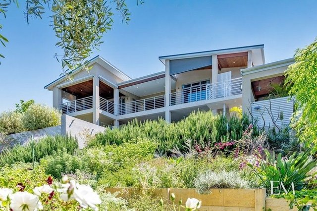 62 Estuary View Road, WA 6211