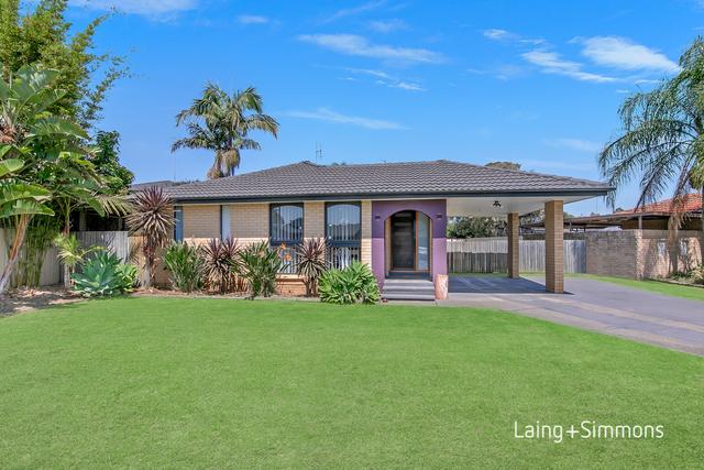 44 Hatchinson Crescent, NSW 2750