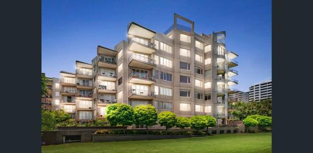 208/23 Queens Road, VIC 3000