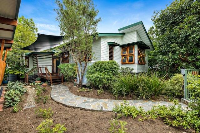17 Junction Street, QLD 4870