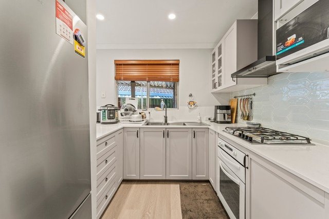 2/5 Sang Pl, WA 6053