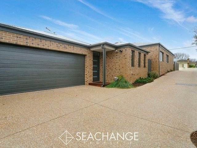 2/6 Foam Street, VIC 3939