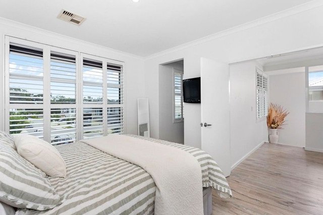 74 Potenza Avenue, WA 6021