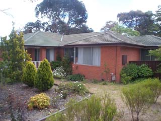 Front garden (2002-08-15)
