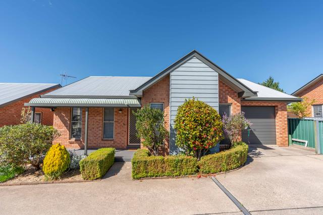 2/9 McLachlan Street, NSW 2800