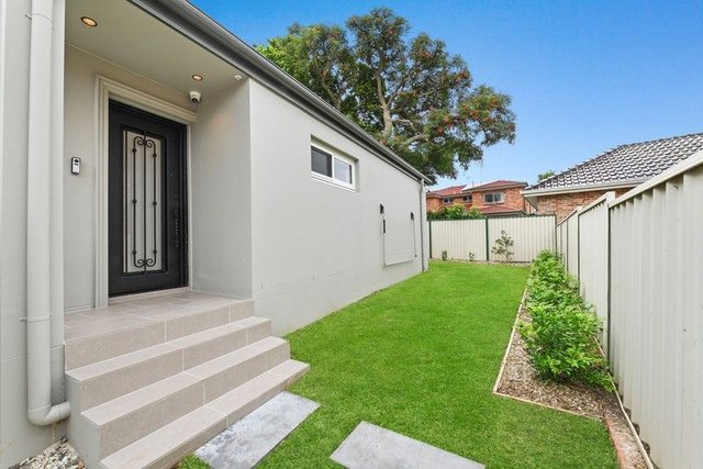 1/22B Nicoll Street, NSW 2196