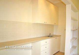 BR5 Kitchenette (2011-10-18)