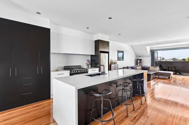 2/1 Curtis Place, VIC 3056
