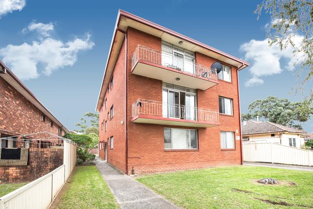 4/5 Ulverstone Street, NSW 2165