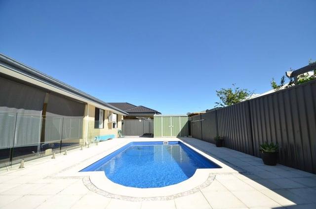 12 Obsidian Way, WA 6122