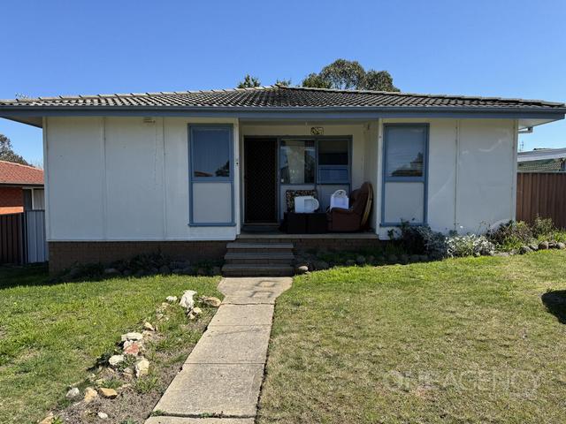 3 Strathallen Crescent, NSW 2580