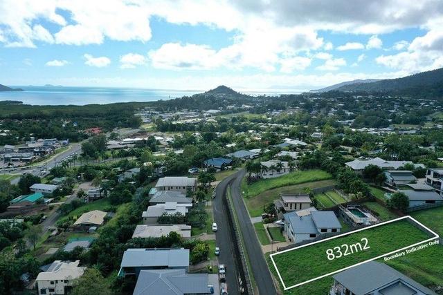 15 Whitehaven Crescent, QLD 4802