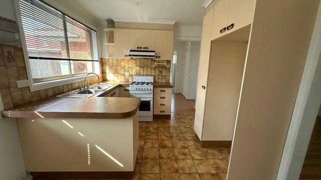 2/373 Geelong St, VIC 3012