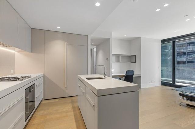 2103/1 Almeida Crescent, VIC 3141