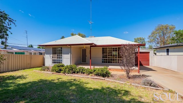 4 Walter Bull Crescent, NSW 2680