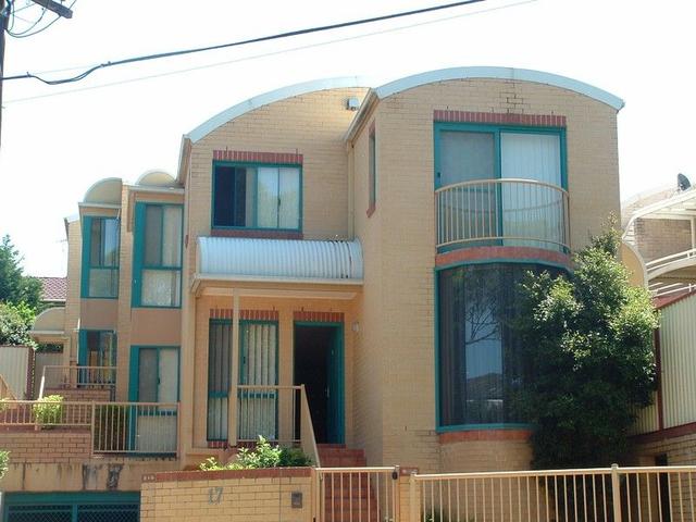 2/17 Walton  Crescent, NSW 2046