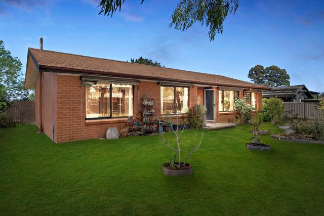 15 Macintyre Place, ACT 2615