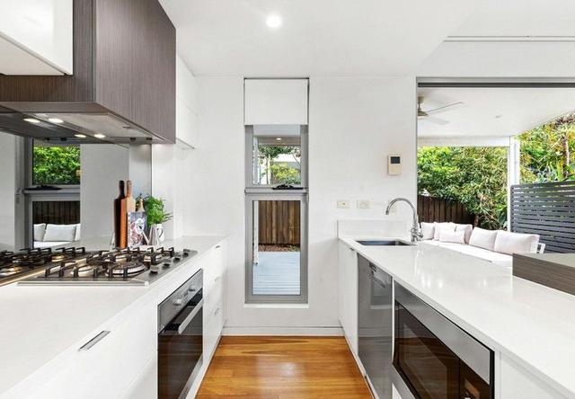 5/122 Waverley Street, QLD 4103
