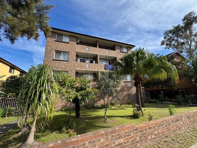 2/45 Bathurst Street, NSW 2170