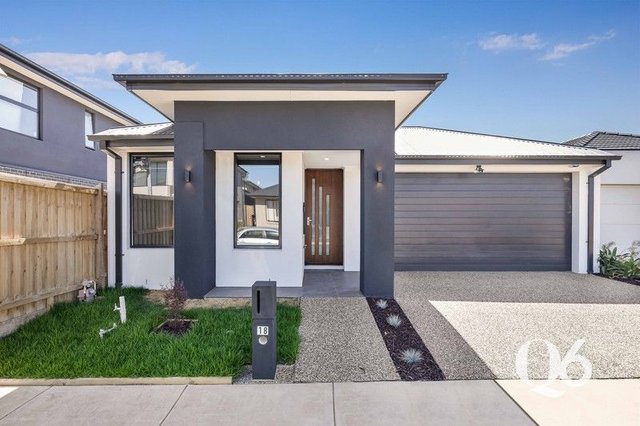 18 Wildlife Circuit, VIC 3336
