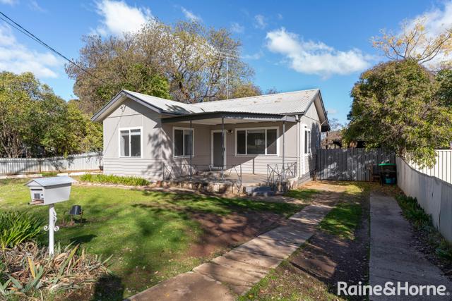 16 Macquarie Street, NSW 2650