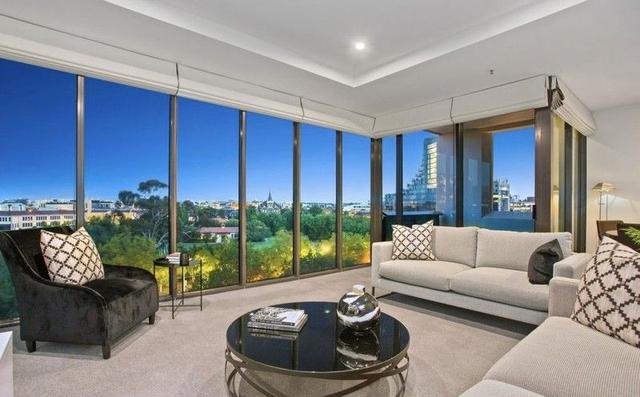 702/582 St Kilda Road, VIC 3000