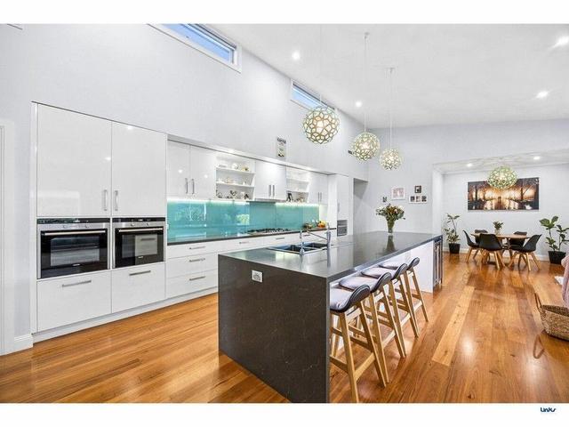 16 Tubular Avenue, VIC 3228