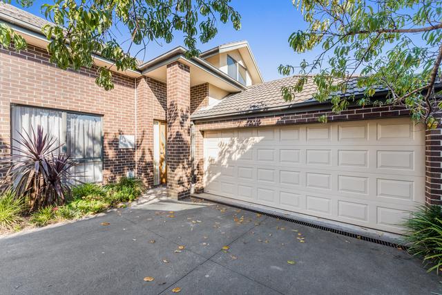 2/16 Selby Street, VIC 3149
