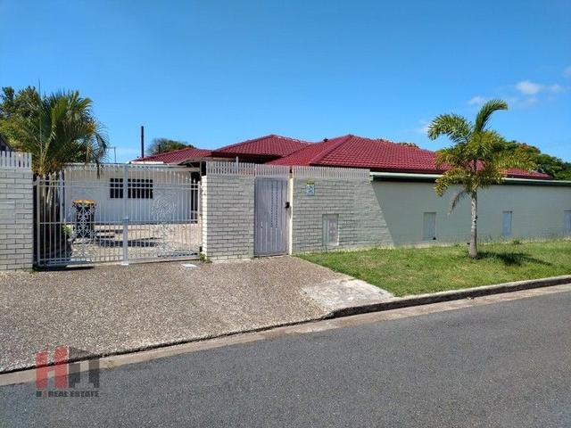 Room1/57 Chauvin Street, QLD 4109