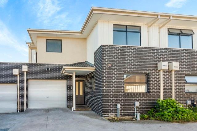 3/3 Kerang Court, VIC 3047