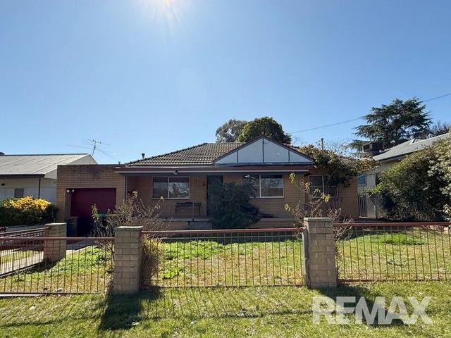 9 Mathoura Street, NSW 2650