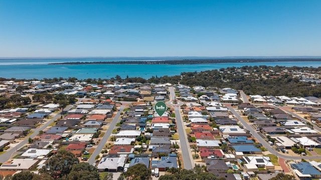 8 Cunderdin Loop, WA 6211