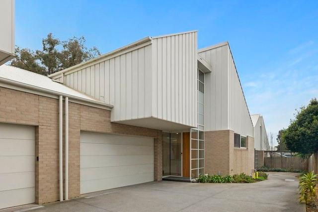 2/8 Clare Street, VIC 3195