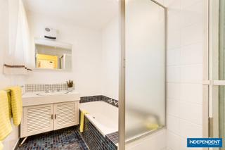 Bathroom (2016-11-04)