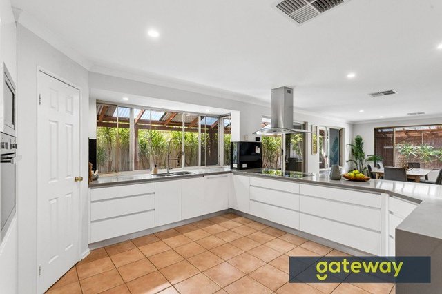 43 Turnbury Park Drive, WA 6164