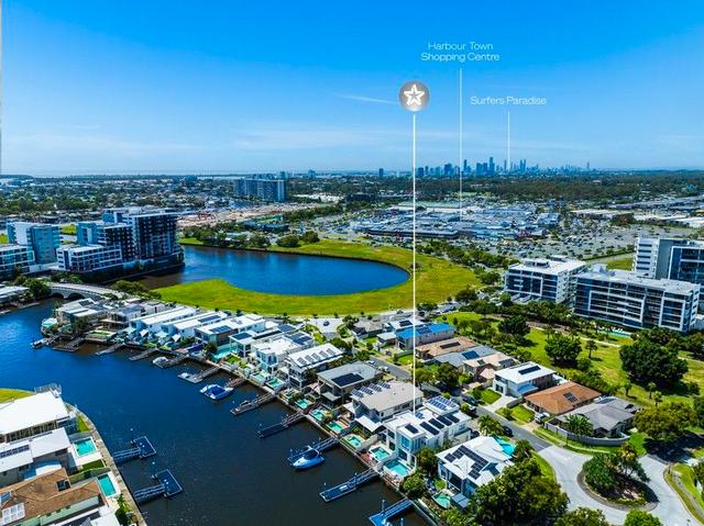 2/11 South Quay Drive, QLD 4216