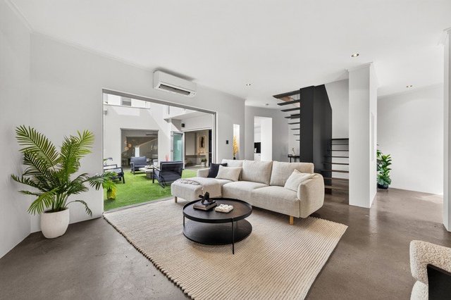 31 Tallow Tree  Crescent, WA 6008